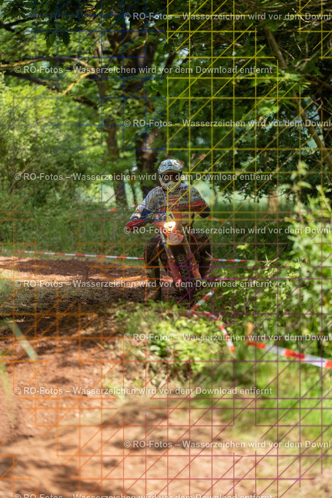 Wolfshausen 4 Lauf -1636 | Sportfotografie von RO-Fotos: Motorsport, Motocross, Enduro, Laufveranstaltungen und Triathlon. Professionelle Fotos von Sportlern und Events. - Realisiert mit Pictrs.com