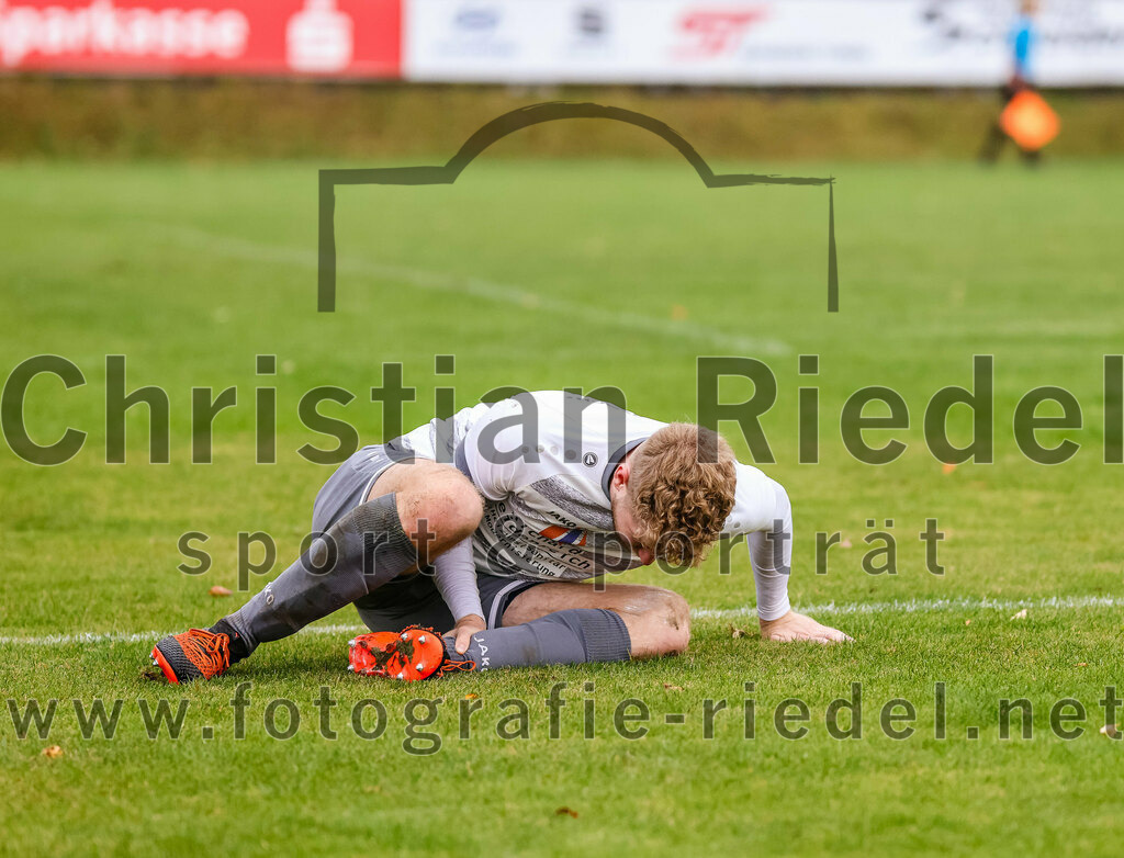 2023-10-15_059_SV_Eintracht_Berglern_gegen_FC_Tuerkguecue_Erding | Berglern, Deutschland, 15.10.2023:
Fußball, Kreisklasse 2023 / 2024, 10. Spieltag, SV Eintracht Berglern gegen FC Türkgücü Erding, Endergebnis: 1:0

Maurice Steck (SV Eintracht Berglern, #11)

Foto: Christian Riedel / fotografie-riedel.net