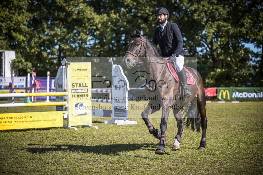 DOS_0283 | Entdecke hochwertige Reitturnierfotos von Foto Oger. Professionell, emotional und authentisch – jetzt Lieblingsmomente im Shop bestellen.Deutschlandweite Turnierfotografie. - Realisiert mit Pictrs.com