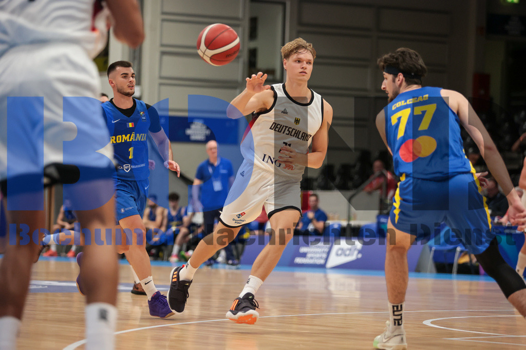 SES_RRGBAS20250723-129 | bond - Realisiert mit Pictrs.com