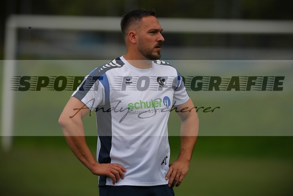 D5S_4986 | Kaufen Sie Sportbilder im Onlineshop von Andy Scherrer Sportfotografie. Faszinierende Bilder von Sportevents aus der ganzen Schweiz. Fussball, Frauenfussball, Unihockey, Handball, Schwingen und weiteren Sportarten. - Realisiert mit Pictrs.com