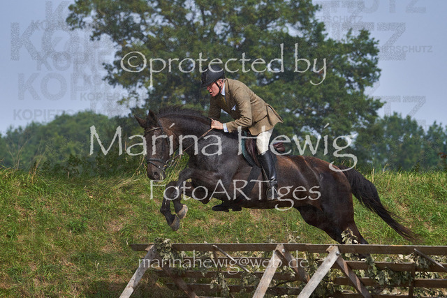 09-23 Jagd Perdöl_MCH0054_Marina Hewig | Fotografie, FotoArt, PferdesportArt, Pferdesportfotografie, Landschaftsfotografie, Reisefotografie, Reise, Pferde - Realisiert mit Pictrs.com