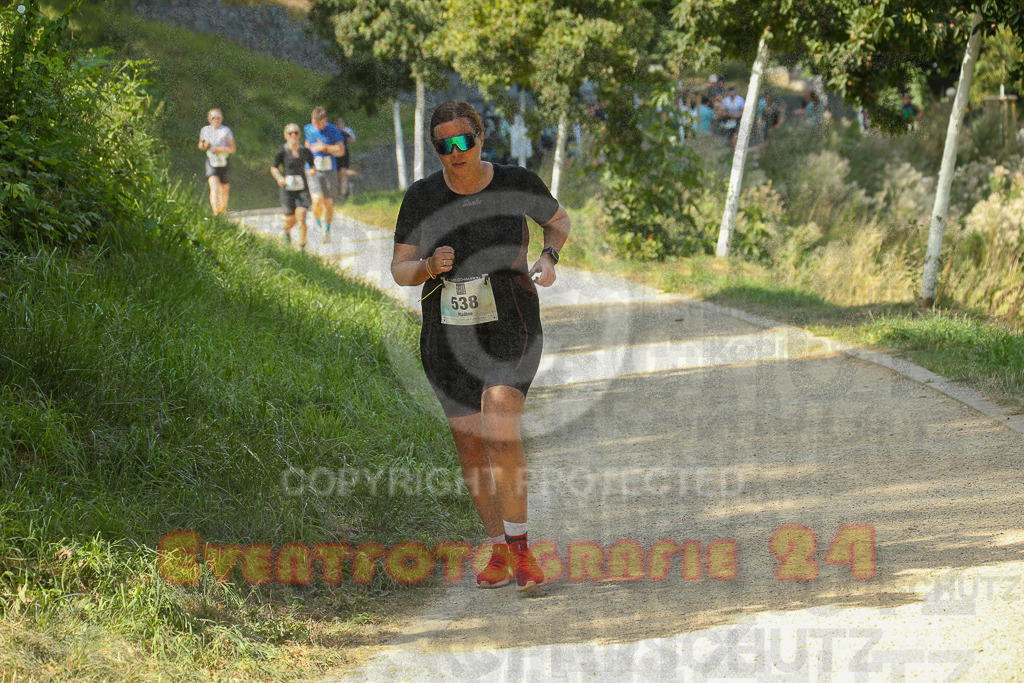 250824_1444_EX1_7397 | Sportfotografie im Rhein-Sieg Kreis, Köln, Bonn, NRW, Rheinland Pfalz, Hessen, etc. Unser Tätigkeitsfeld umfasst den Laufsport vom Volkslauf über den Marathon, Duathlon, Triathon bis zum Ultralauf wie Kölnpfad Ultra oder Schindertrail.