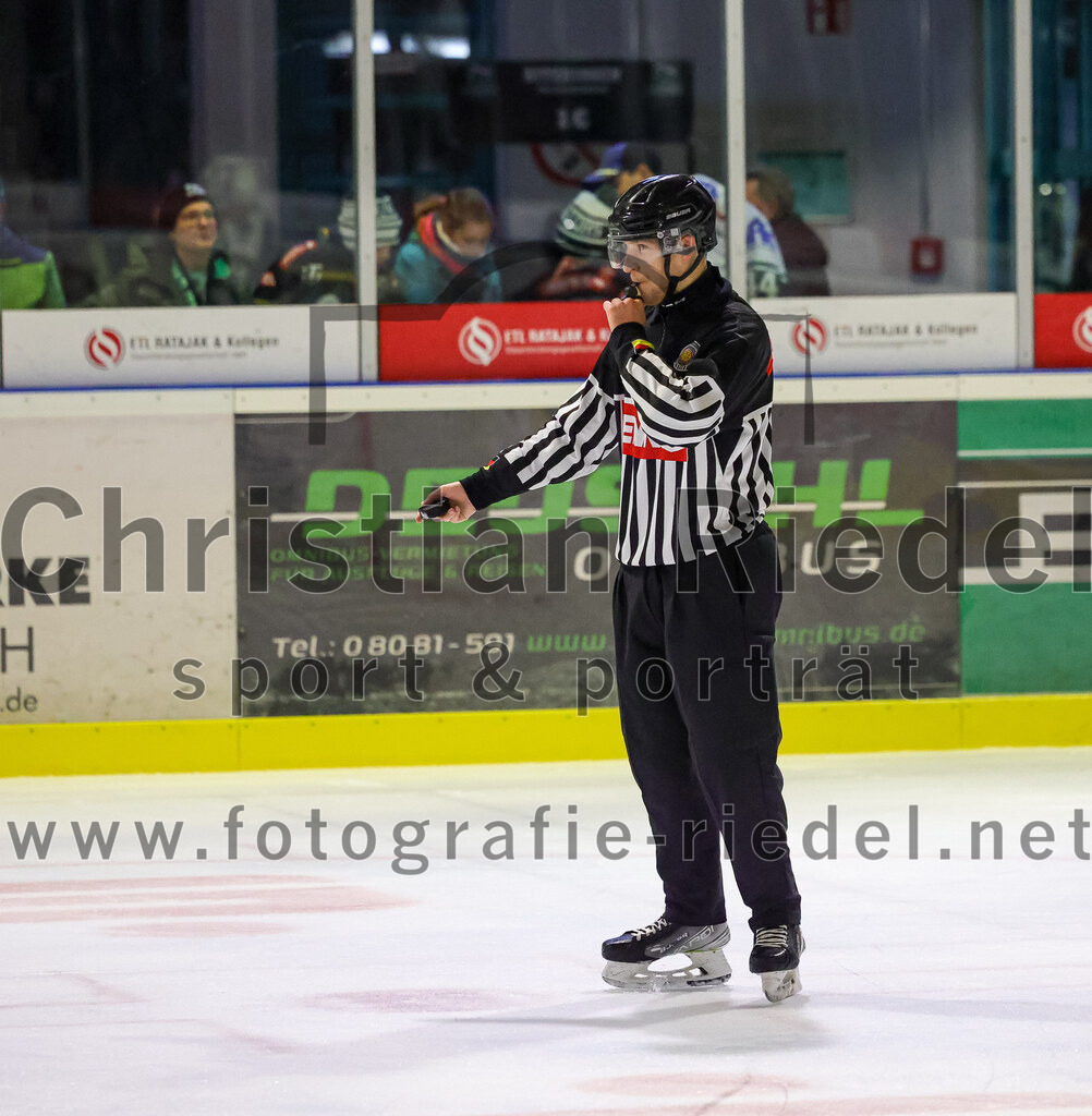 2025-09-26_020_TSV_Erding_gegen_SC_Riessersee | Erding, Deutschland, 26.09.2025:Eishockey, Oberliga Süd 2025 / 2026, 3. Spieltag, TSV Erding gegen SC Riessersee, Endergebnis: 3:5Foto: Christian Riedel / fotografie-riedel.net