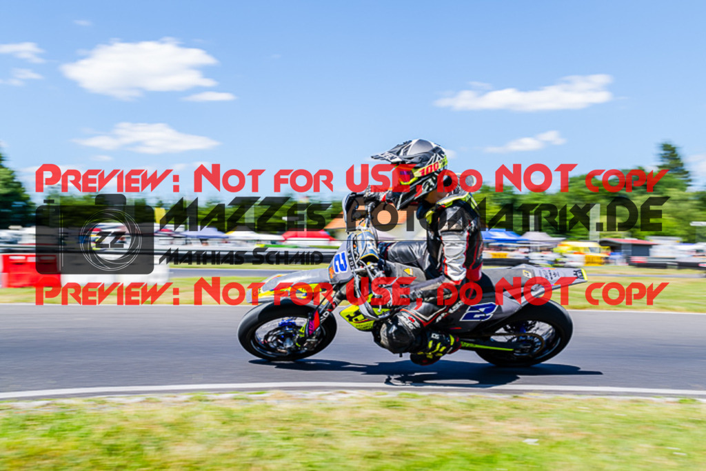 MaZZes_FotoMatrix_220702_1733 | S3