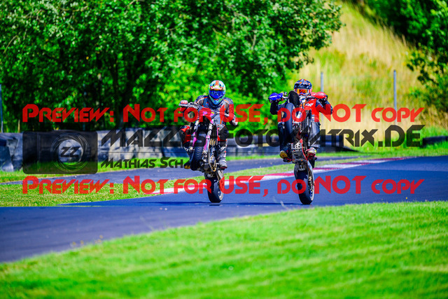 MaZZes_FotoMatrix_240714_6007705_7775 | UE40