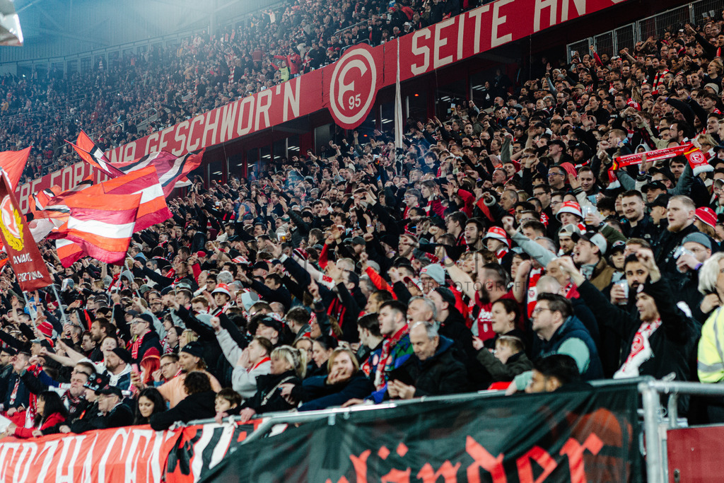 2. Bundesliga, Saison 2023/24, 25. Spieltag: Fortuna Düsseldorf - Hamburger SV | Düsseldorf, 08.03.2024: 2. Bundesliga, 25. Spieltag, Fortuna Düsseldorf gegen Hamburger SV in der Merkur Spiel-Arena in Düsseldorf. Foto: sportfotografie.ms | Markus Paletta - Realisiert mit Pictrs.com