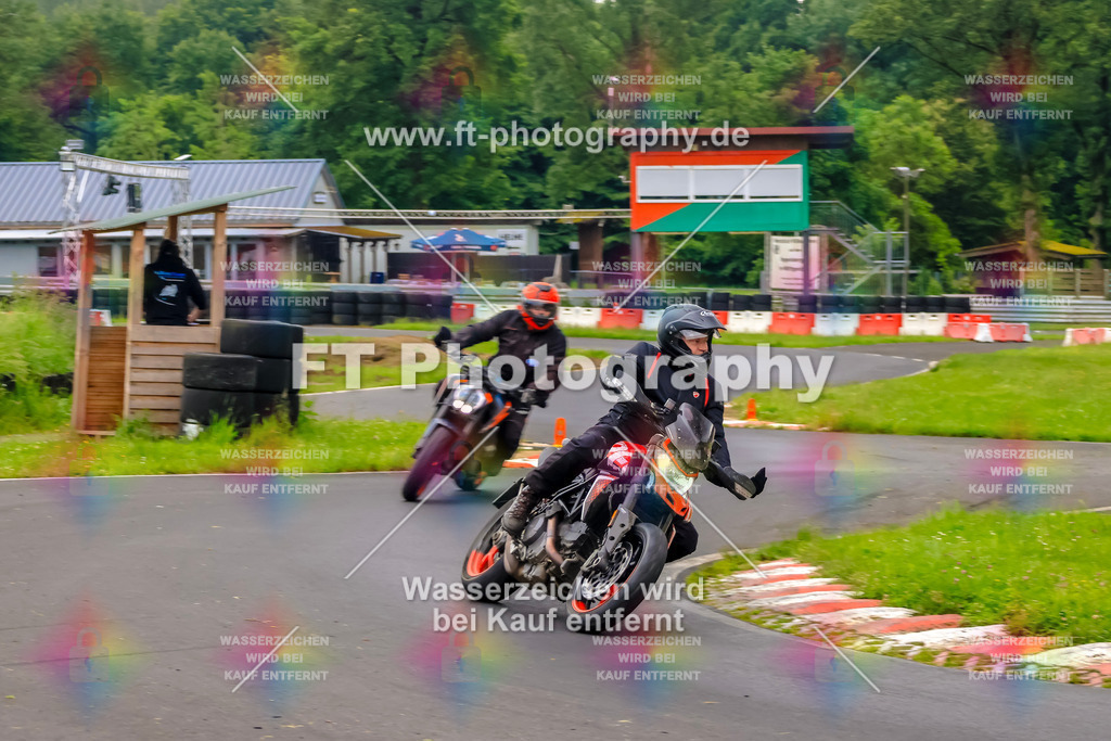 VBK-6261 | Hier findet Ihr Bilder von Touristenfahrten auf der Nürburgring Nordschleife oder von anderen Veranstaltungen die ich besucht habe. Viel Spass beim Durch Schauen 