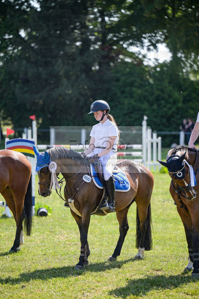 Reitturnier Voxtrup | Entdecke hochwertige Reitturnierfotos von Foto Oger. Professionell, emotional und authentisch – jetzt Lieblingsmomente im Shop bestellen.Deutschlandweite Turnierfotografie. - Realisiert mit Pictrs.com