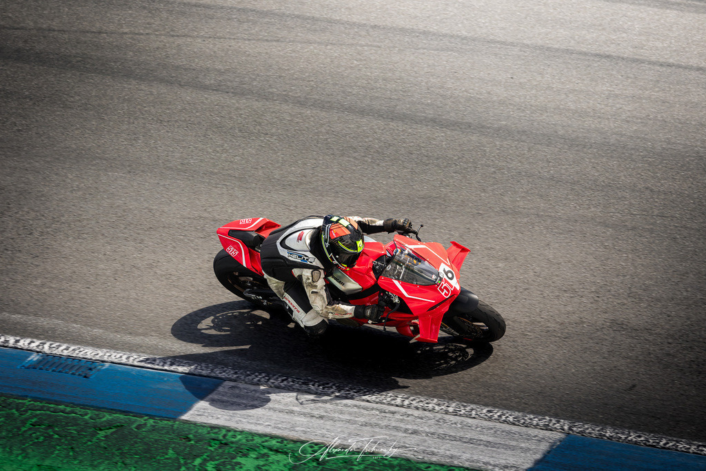 Ducati Trackday Hockenheimring 2026 | Entdecken Sie die faszinierende Welt von Alexander Tschuncky Arts: Kreative Fotografie, atemberaubende Automobilkunst und hochwertiger Bilderdruck. Lassen Sie sich inspirieren! - Realisiert mit Pictrs.com
