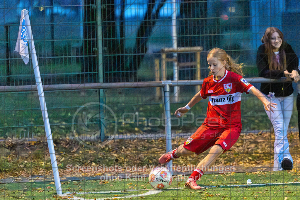 20261007_190346_0069-Bearbeitet_(c)_by_PhotoPeet | #,ASV Spartania Eislingen (blau) vs. VFB Stuttgart (rot), Fußball, Verbandspokal der B-Juniorinnen,  Saison 2026/2027, Kunstrasenplatz, Öschhalle, 73054 Eislingen, 07.10.2026 - 18:30 Uhr,Foto: PhotoPeet / Sport- &amp; Eventfotografie / Peter Harich