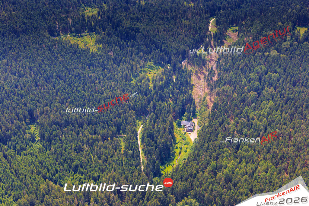 Die Luftaufnahme Weißenhaider-muehle - Weissenstadt wurde vom UL-Flugzeug (keine Drohne) aus fotografiert.Hohe Druck- Auflösung-die Geschenkidee!