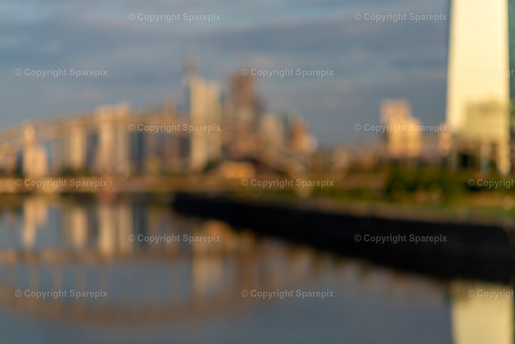 CRO_Frankfurt_Skyline_Bokeh4 | sparepix - Realisiert mit Pictrs.com