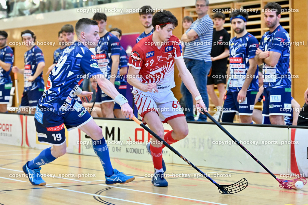 VSV Unihockey vs. KAC Floorball | #19 Philipp Seiser VSV Unihockey, #69 Nikita Münch KAC Floorball, VSV Unihockey vs. KAC Floorball, VSV Unihockey vs. KAC Floorball am 12.04.2025 in Villach (Ballspielhalle St. Martin), Austria, (Photo by Bernd Stefan)