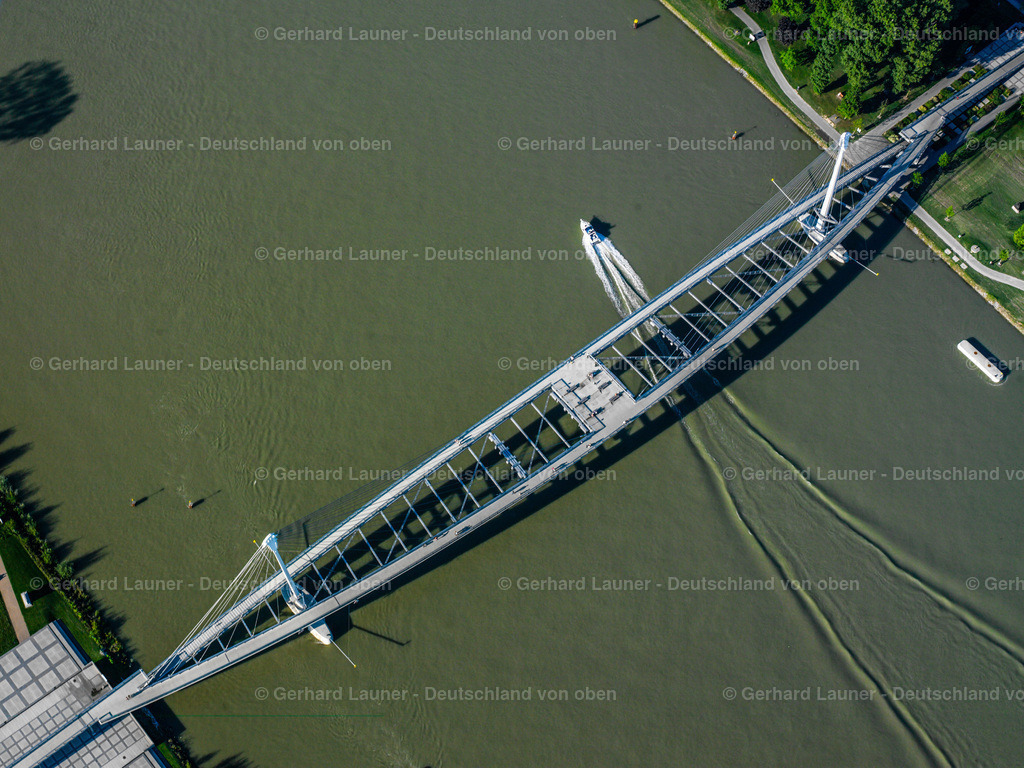 2585238 | Brücke der zwei Ufer bei Kehl