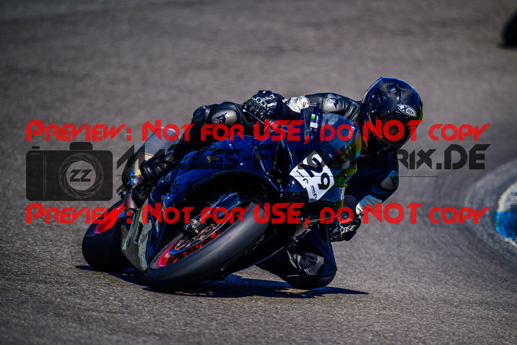 MaZZes_FotoMatrix_240520_6007705_6160 | WEISS