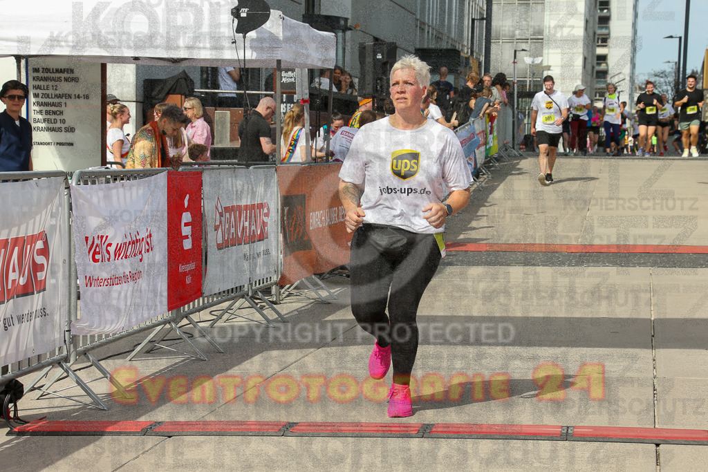 250920_1343_EX1_6357 | Sportfotografie im Rhein-Sieg Kreis, Köln, Bonn, NRW, Rheinland Pfalz, Hessen, etc. Unser Tätigkeitsfeld umfasst den Laufsport vom Volkslauf über den Marathon, Duathlon, Triathon bis zum Ultralauf wie Kölnpfad Ultra oder Schindertrail.