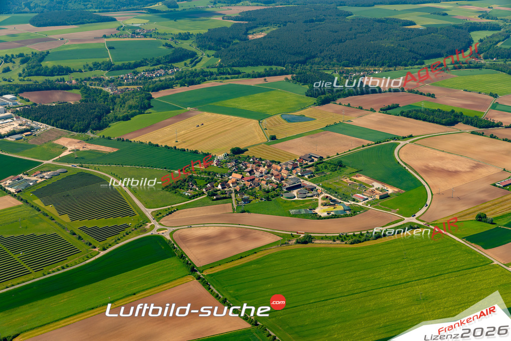 Das Luftbild zeigt : Neudorf Dietenhofen - Die Luftaufnahme wurde 2024 vom UL-Flugzeug aus erstellt ( keine Drohne ) - Hochauflösende Luftaufnahme - Für grossformatige Ausdrucke geeignet. Die Geschenkidee !Mit Lizenz und Bildrechte bestellbar
