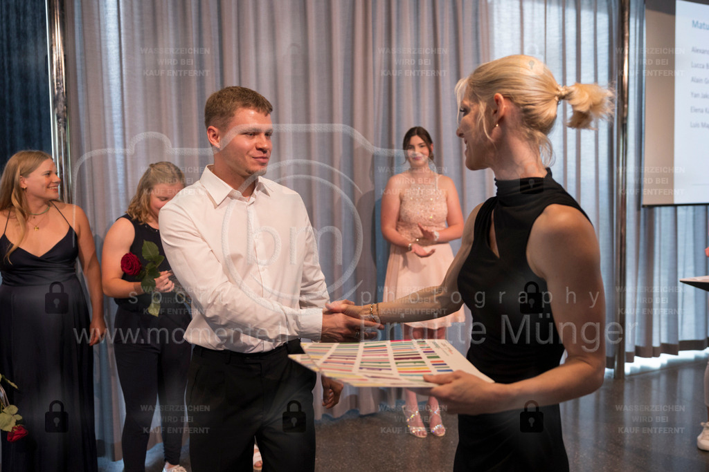 FeusiDiplomfeier_R6OO2988 | Brigitte Münger / bmsportphotography - Realisiert mit Pictrs.com