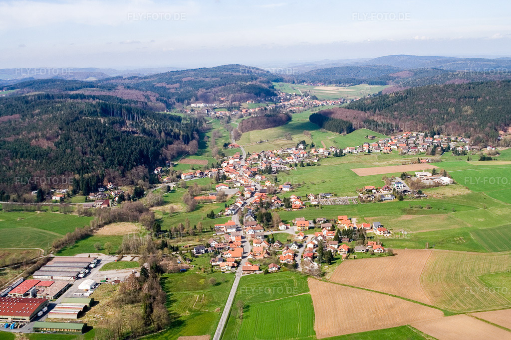 Luftbild: Ortsansicht der Straßen und Häuser der Wohngebiete im Ortsteil Affolterbach in Wald-Michelbach im Bundesland Hessen in Deutschland. Foto: IMG_10412.jpg vom 20.04.2008 durch Werner Riehm/FLY-FOTO.de