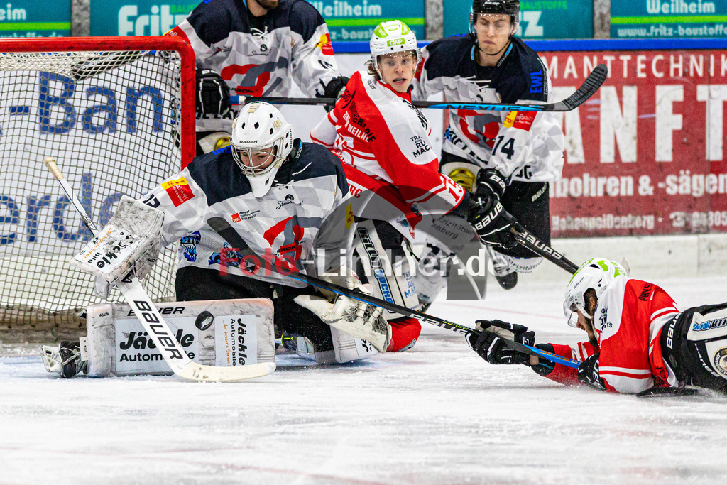 Spiel 3 Viertelfinale TSV Peißenberg Miners vs HC Landsberg Riverkings | Eishockey Bayernliga Playoffs 2023/2024, Spiel 3 Viertelfinale TSV Peißenberg Miners vs HC Landsberg Riverkings, 20240223,
Torchnace Lynnden PASTACHAK (Miners 97),
2024-02-23 in Peißenberg (Eisstadion)
32 Moritz BORST (HCL Goali 32), 15 Ryan MURPHY (Miners 15), 74 Marius DÖRNER (HCL 74), 96 Lynnden PASTACHAK (Miners 97)
Copyright: WolfgangxLindner foto-lindner.de