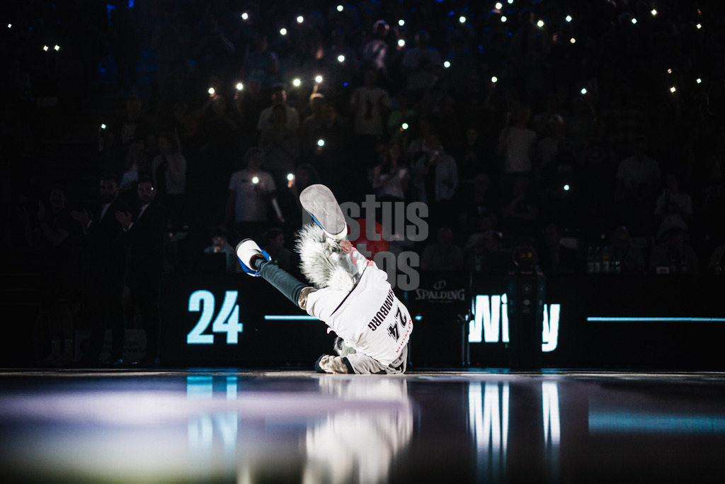 Basketball | Männer | Saison 2023/2024 | easyCredit Basketball Bundesliga | 32. Spieltag | Veolia Towers Hamburg vs. NINERS Chemnitz | 04.05.2024 | Willy der Waschbär