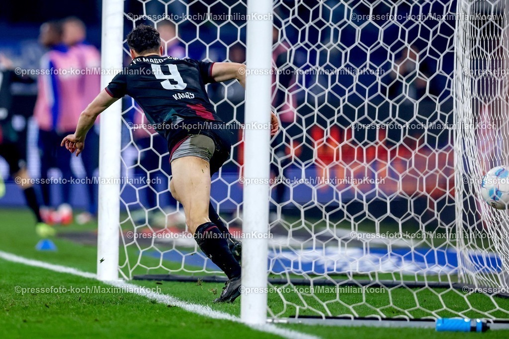 S0401022501055 | 01.02.2025, Fußball, FC Schalke 04 - 1. FC Magdeburg, 2.. Fußball Bundesliga, 20. Spieltag, Veltins-Arena Gelsenkirchen, Saison 2024 2025: Torjubel nach dem 3:0 durch Martijn Kaars (1.FC Magdeburg #9)DFB regulations prohibit any use of photographs as image sequences and or quasi-video.