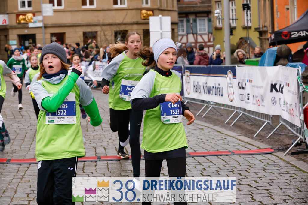 1700m Stadtwerke Jugendlauf | 3 Koenigslauf 2024 1700m Stadtwerke Jugendlauf - Realisiert mit Pictrs.com