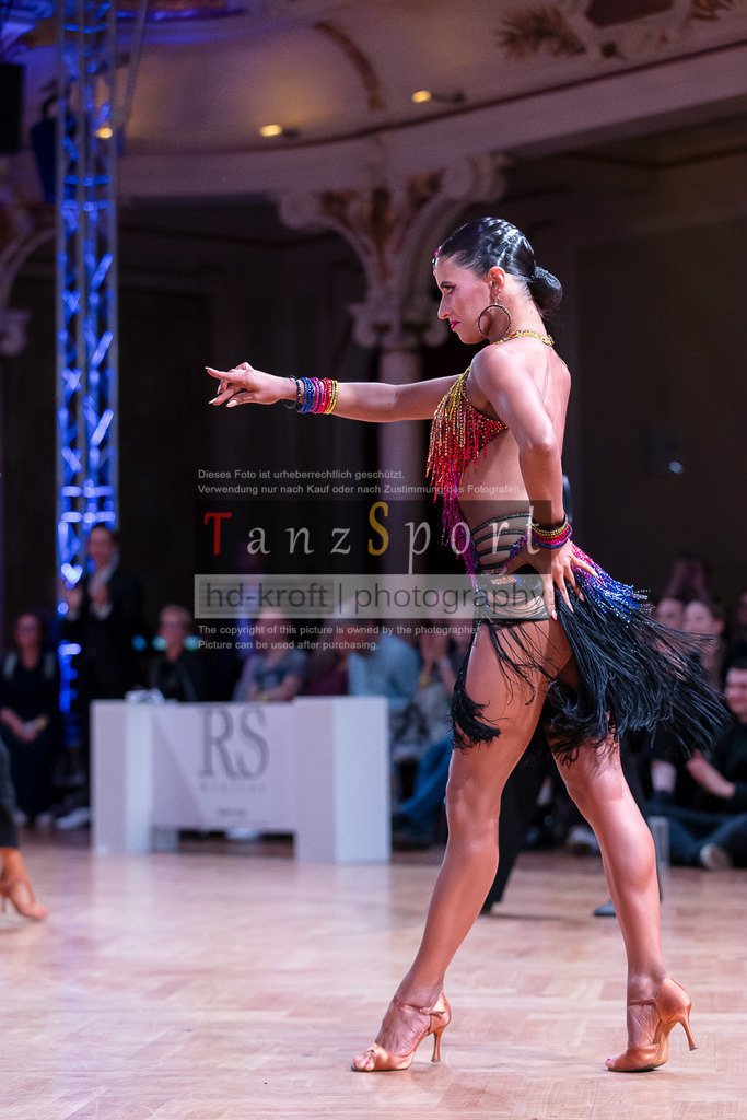 20240706_WDSF_WO_Latin_12133 | Tanzsportbilder, Standardtanz, Lateintanz, WDSF, DTV, LTVB, dancecomp, goc, hessen tanzt, blaues band der spree, walzer, tango, wiener walzer, slowfox, quickstepp, samba, rumba, cha-cha-cha, paso doble. jive, hd-kroft photography, turniertanzsport