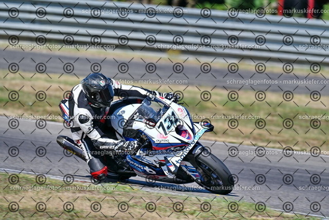 26bt04-0104 | markuskiefer.com - Realisiert mit Pictrs.com