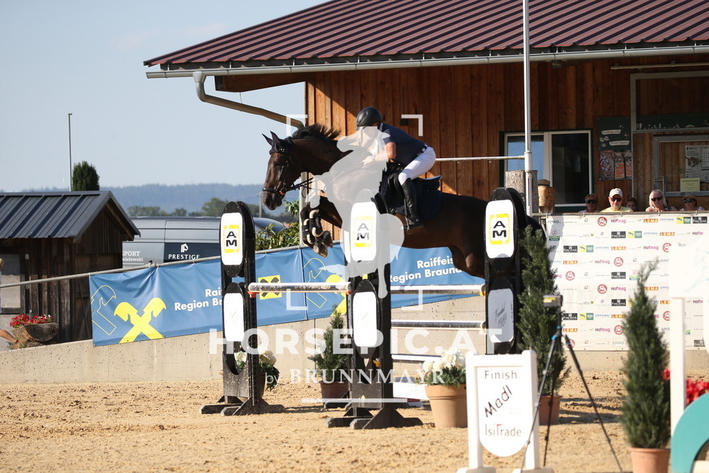 DL2Q5369 | Willkommen bei Brunnmayr - Design & Fotografie – Ihrem Spezialisten für Reitturniere und Pferdeveranstaltungen in Oberösterreich, Salzburg und Bayern! Seit über 17 Jahren sind wir leidenschaftlich dabei.