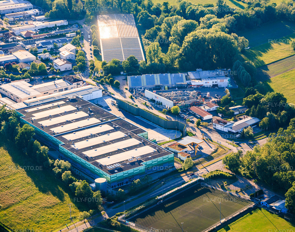 Luftbild: Frischeplattform Südwest GmbH im Ortsteil Minderslachen in Kandel im Bundesland Rheinland-Pfalz in Deutschland.Foto: IMG_156790.jpg vom 22.05.2026 durch Werner Riehm/FLY-FOTO.deAuflösung des Originals: 5026 x 3951 pxWWW.FRISCHEPLATTFORM-SW.DE