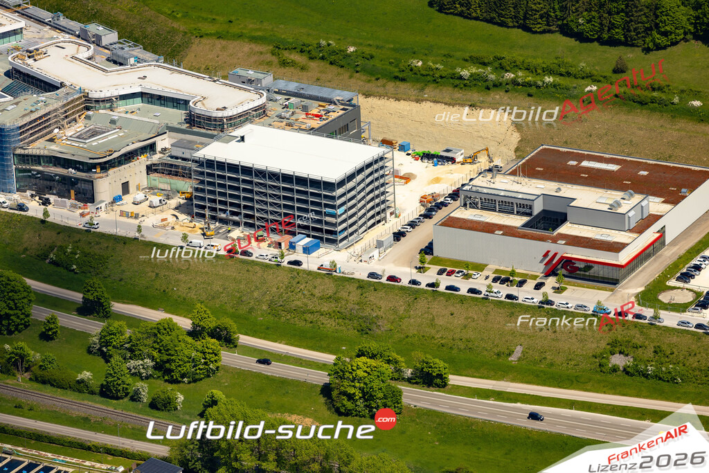 Luftaufnahme von Oberkochen Vs Google Maps- Die Luftaufnahme wurde 2025 vom UL-Flugzeug heraus erstellt ( keine Drohne ) - Hochauflösende Luftaufnahme - für professionelle Ausdrucke geeignet. Die Geschenkidee !Mit Lizenz und Bildrechte bestellbar