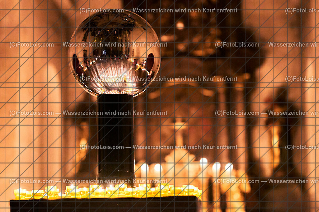 ALS2277_NACHT der tausend LICHTER_Pfarrkirche Wieselburg | (C)FotoLois.com, Alois Spandl, NACHT der 1000 LICHTER in der Pfarrkirche Wieselburg, Di 31. Okt. 2023.