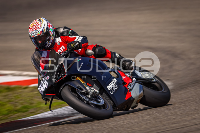 0660-240624_NR-021_660 | Deine Full-Service-Agentur für ✔️Videoproduktionen und ✔️Motorsportfotografie Jetzt Angebot anfragen!