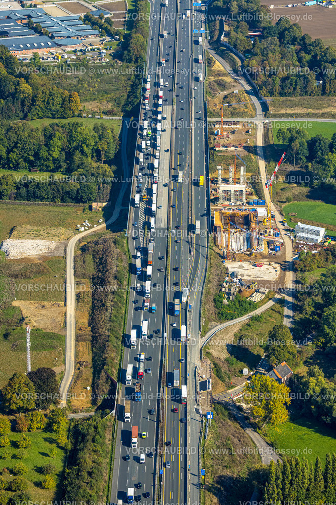 Unna220900590A1 | Luftbild, Baustelle mit Ersatzneubau Liedbachtalbrücke der Autobahn A1, LKW Stau, nahe dem Kreuz Dortmund/Unna, Massen, Unna, Ruhrgebiet, Nordrhein-Westfalen, Deutschland
