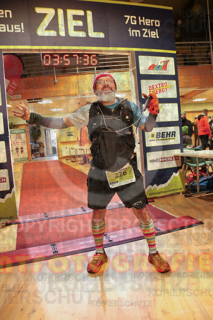 241208_1300_EX1_8166 | Sportfotografie im Rhein-Sieg Kreis, Köln, Bonn, NRW, Rheinland Pfalz, Hessen, etc. Unser Tätigkeitsfeld umfasst den Laufsport vom Volkslauf über den Marathon, Duathlon, Triathon bis zum Ultralauf wie Kölnpfad Ultra oder Schindertrail.
