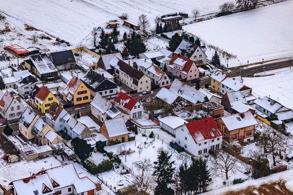 Luftbild: Saarstraße Im Winter bei Schnee in Kandel im Bundesland Rheinland-Pfalz in Deutschland. Foto: IMG_23551.jpg vom 16.01.2010 durch Werner Riehm/FLY-FOTO.de