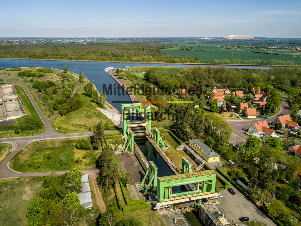 Schleuse Rothensee Schiffshebewerk-0048 | Schiffshebewerk Magdeburg Rothensee Und oberes Hafenbecken - Realisiert mit Pictrs.com