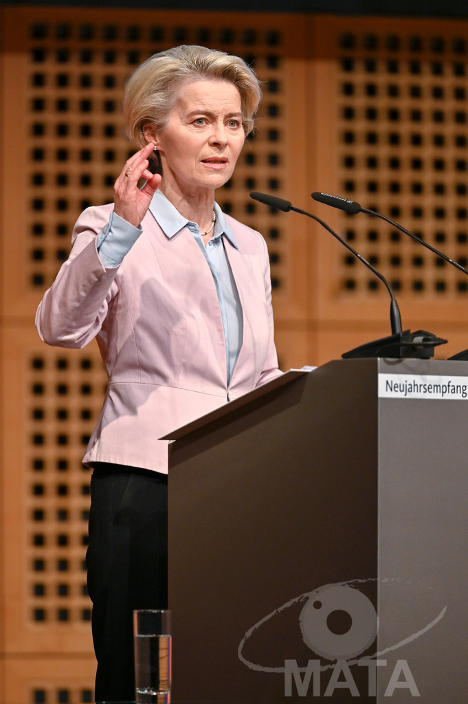 _DWI0703 | Politikerin Ursula von der Leyen beim CDU-NRW Neujahrsempfang in Düsseldorf. Düsseldorf, 28.01.2023 - Realisiert mit Pictrs.com
