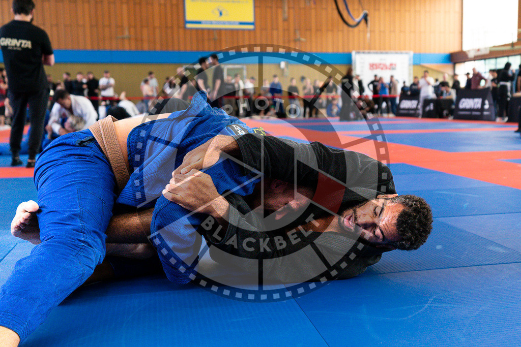 20250510PBB1554 | Athletes compete during the JJLG Berlin Open Jiu-Jitsu Championship on May 10, 2025 in Berlin, Germany. © Chiara Dazi / photoblackbelt
