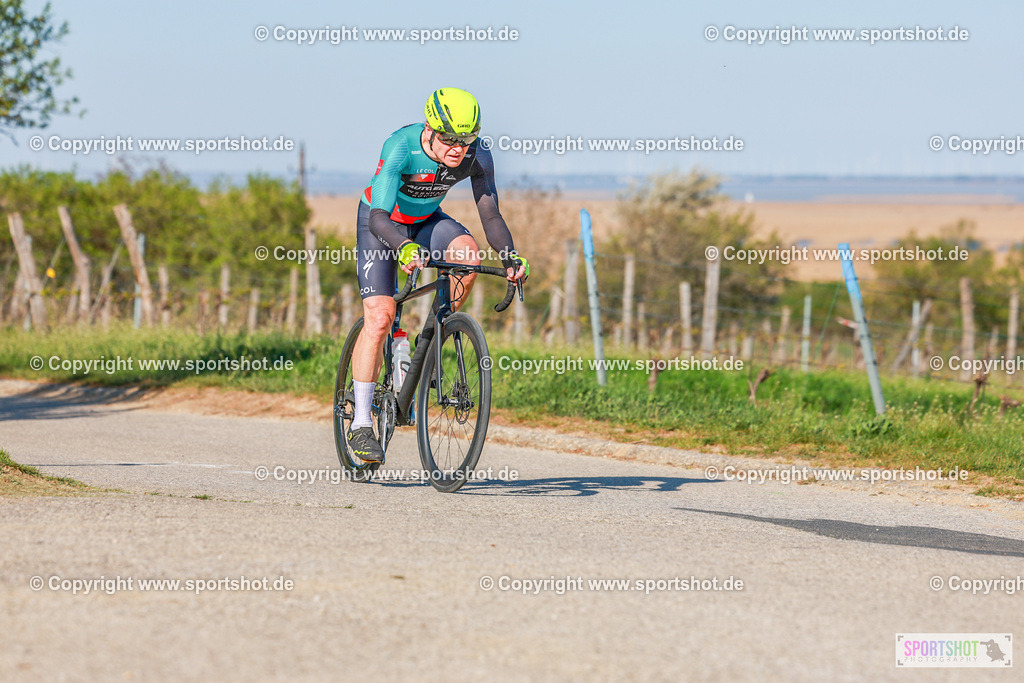 745_AR6_8329 | Neusiedlersee Radmarathon 2026@sportshot_your_pictrs #yourpictures#roadtowm2029 #nrm #neusiedlerseeradmarathon #neusiedlersee #neusiedlerseetourismus #burgenland #mörbisch #nrm26 #burgenlandtourismus #voglundco #poweredbyburgenlandtourismus #radsport #rad #marathon #ucigranfondo #visitburgenland #ucigranfondoworldseries