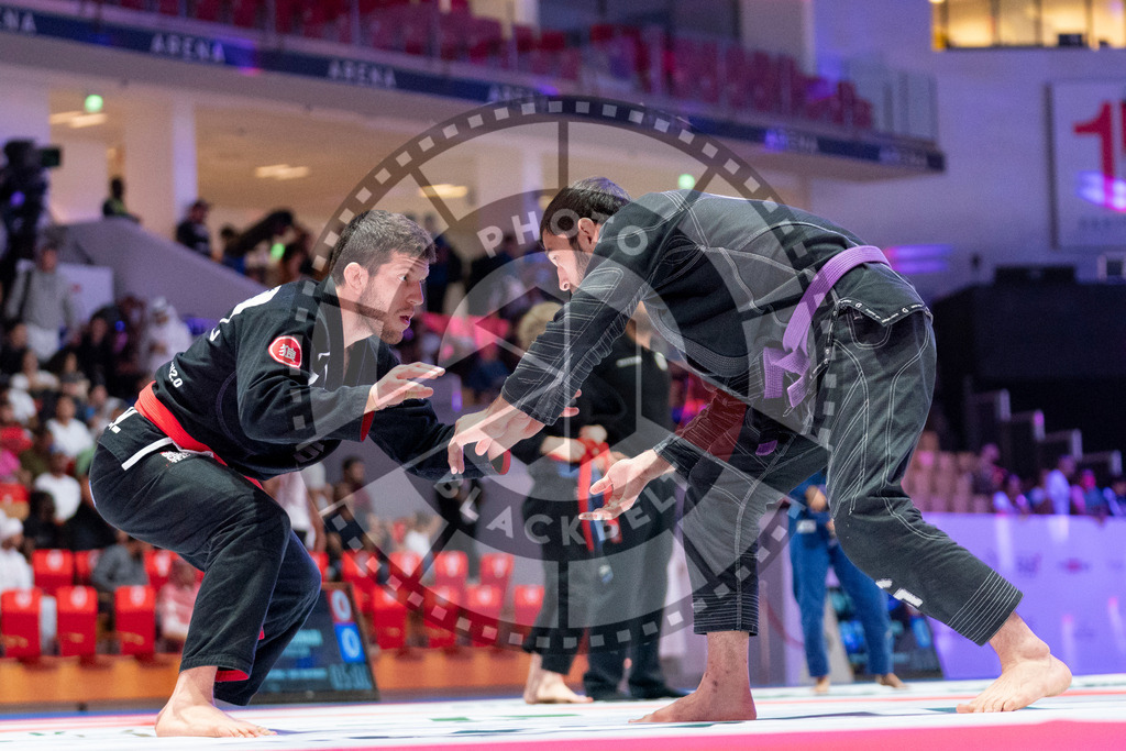 20231109PBB6236 | Fighters compete during the AJP World Professional Championship in the Mubadala Arena in Abu Dhabi, Arab United Emirates, on November 9, 2023.