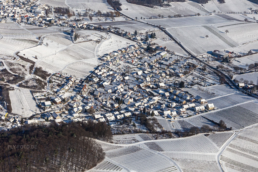 Luftbild: Winterluftbild im Schnee im Ortsteil Gleishorbach in Gleiszellen-Gleishorbach im Bundesland Rheinland-Pfalz in Deutschland. Foto: IMG_124408.jpg vom 11.02.2021 durch Werner Riehm/FLY-FOTO.de