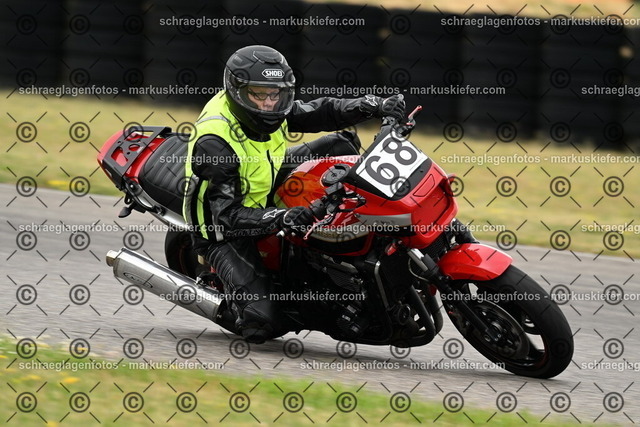 25bt02-1384 | markuskiefer.com - Realisiert mit Pictrs.com