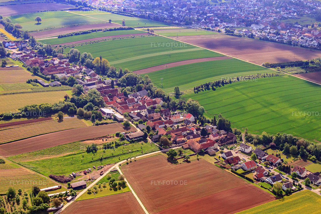 Luftbild: Straßendorf aus Nordwesten in Vollmersweiler im Bundesland Rheinland-Pfalz in Deutschland. Foto: IMG_57223.jpg vom 18.05.2013 durch Werner Riehm/FLY-FOTO.de