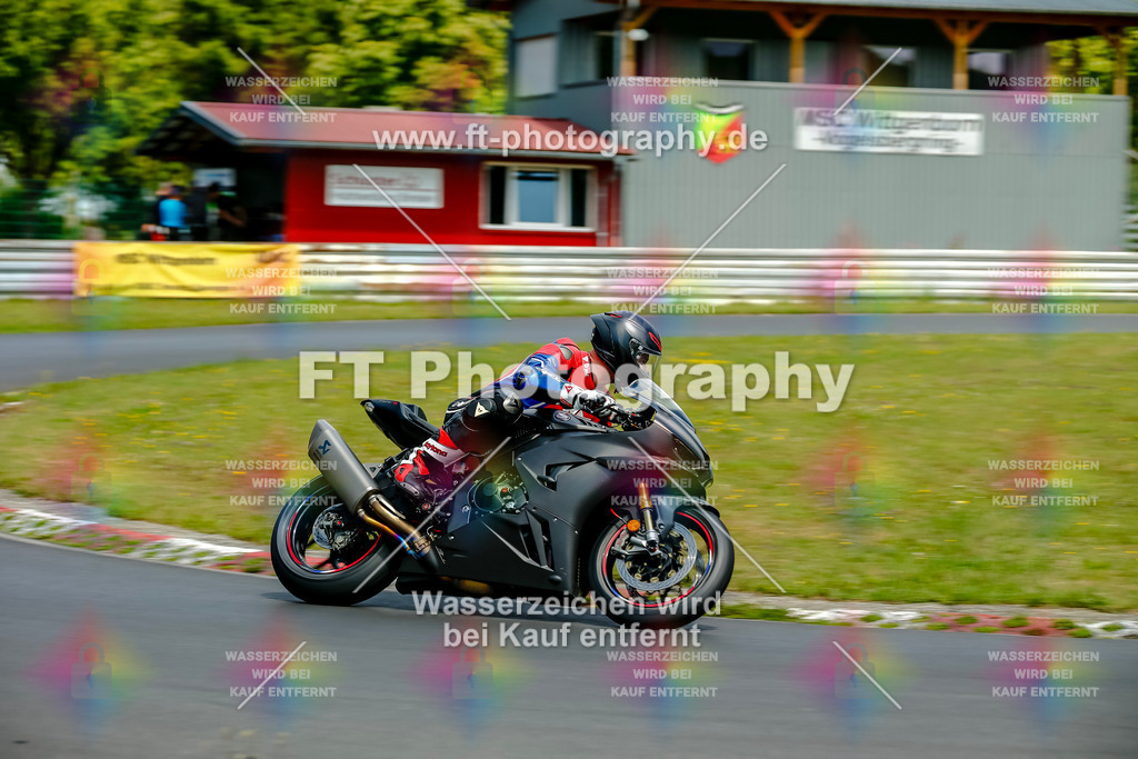 VBK-4919 | Hier findet Ihr Bilder von Touristenfahrten auf der Nürburgring Nordschleife oder von anderen Veranstaltungen die ich besucht habe. Viel Spass beim Durch Schauen 
