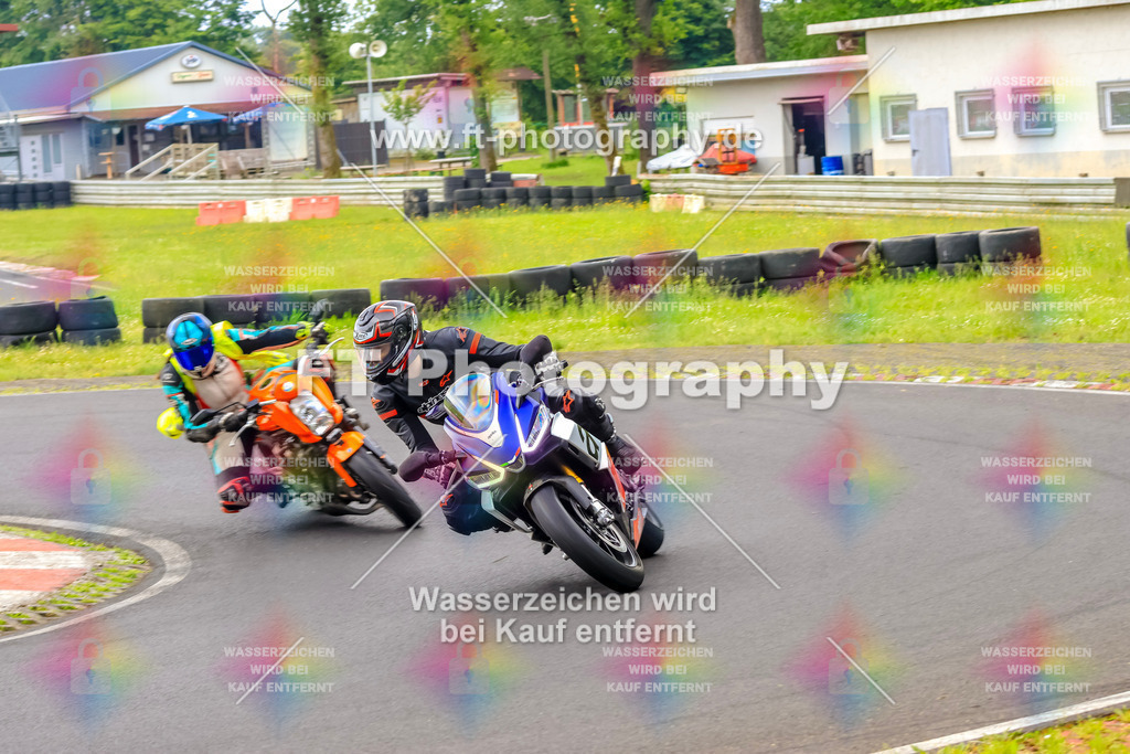VBK-7759 | Hier findet Ihr Bilder von Touristenfahrten auf der Nürburgring Nordschleife oder von anderen Veranstaltungen die ich besucht habe. Viel Spass beim Durch Schauen 