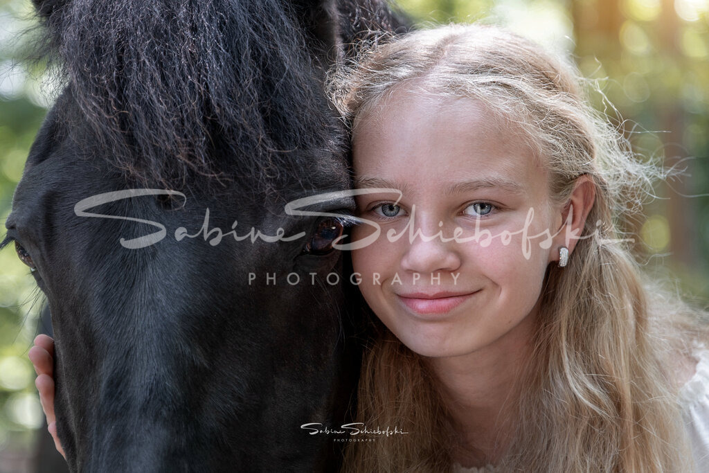"Jana und Phebe" | People- und Tierfotografie, Imageaufnahmen, Veranstaltungsfotografie und Wandbilder aus der Natur ★ Made in Germany ✔️ Druck + Downloads ✔️ Naturfotografie in Top Qualität ★ schneller Versand, weltweite Lieferung! - Realisiert mit Pictrs.com