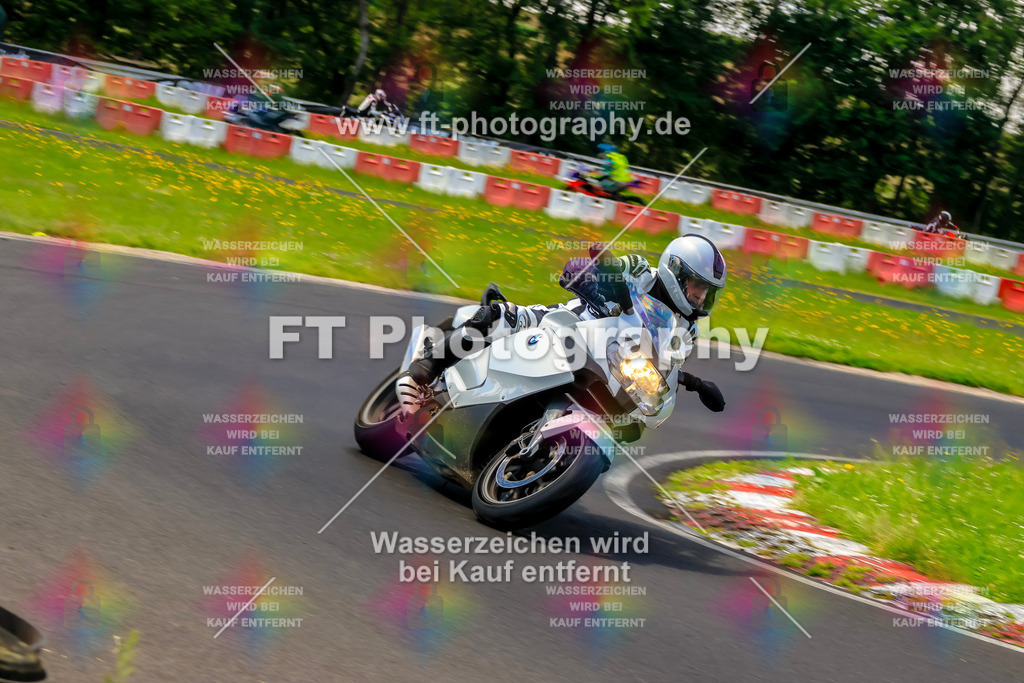 VBK-8039 | Hier findet Ihr Bilder von Touristenfahrten auf der Nürburgring Nordschleife oder von anderen Veranstaltungen die ich besucht habe. Viel Spass beim Durch Schauen 